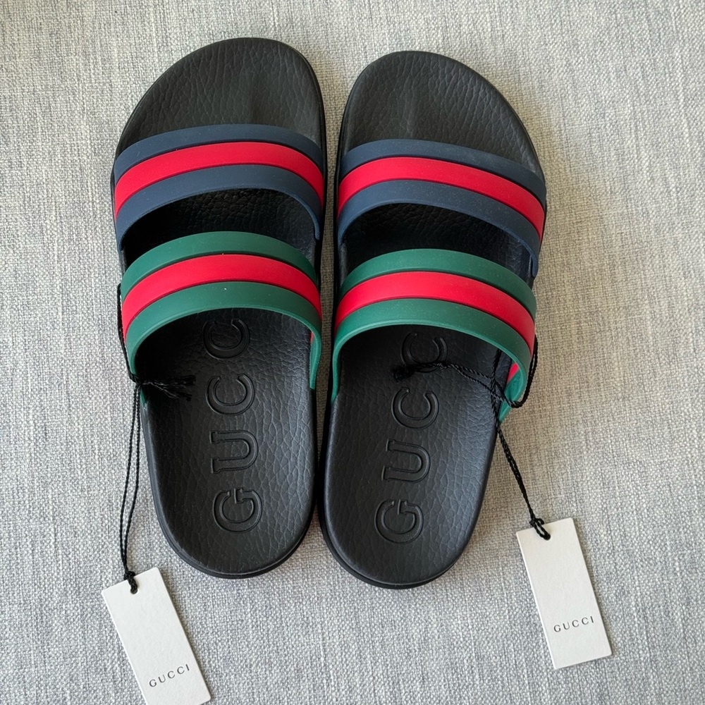 Gucci Men's Web slide sandal, size 7. New in box